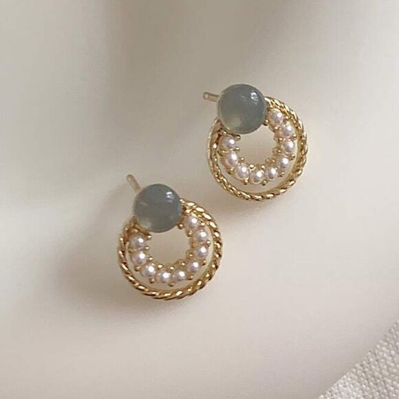Pearl decor stud earrings N178 - Picture 1 of 6